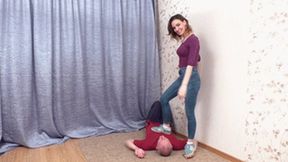 Nice girl dances and fools around on man`s body, vf2122h 720p