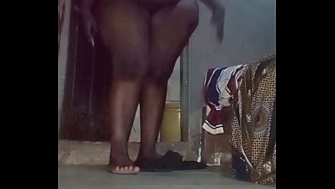 Ebony queen takes control in lesbian scene