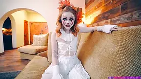 Redhead Bimbo Her Amazing Cock Sucking Skills With Scarlet Skies