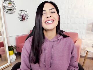 Fluffy Mound Masturbate Mayhem – Debuting My Natural Heat