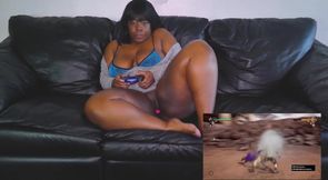 BIG BOOTY GAMER GIRL