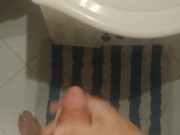 Masturbación y eyaculación frente al espejo