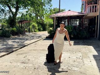 MY STEPDAUGHTER NEGLECTS HER BOYFRIEND SO I DECIDED TO HIM