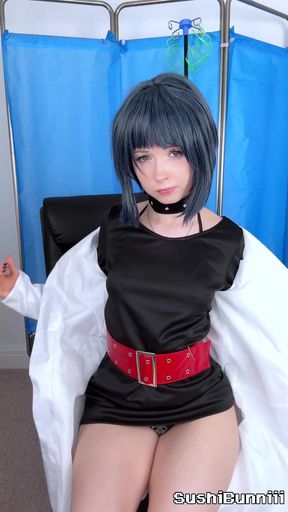Cosplayer channels Persona 5's Tae Takemi