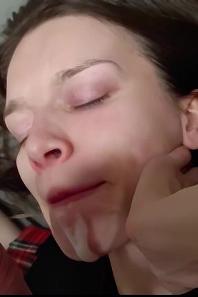 Cumming Girl in Mouth in Slow Motion
