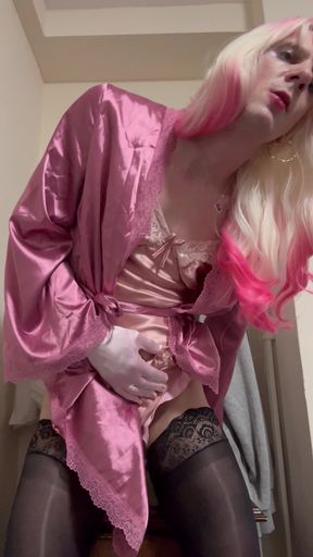 Jess Silk Rides Dildo