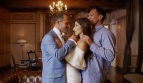 XY SHARING TUONG WIFE WITH FRIEND HD