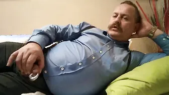 Chubby Bear Daddy Gives Amateur Handjob to Twink