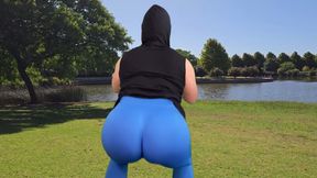 Big bubble butt workout in park