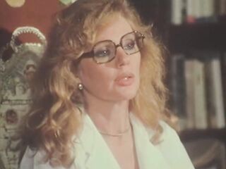 The Trans Woman at the Psychologist's This babe Gets the Female Doctor to Suck Her off and the Boy Doctor to Bang Her in the Butt