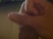 Une petite branlette en pensant à ma copine