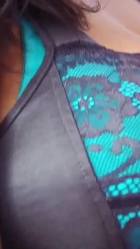 Desi Bhabi Seduces the Auto Driver and Invites Him for Sex in Her Home, When Her Husband Is Out of the City.