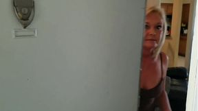 Slutty platinum wife gives blowjob and gets fucked