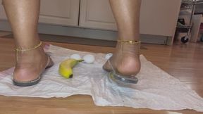 Food Smashing and Trampling