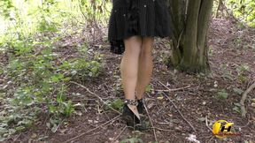 Goth Style in Forest Get Orgasm