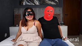 cuckold permite que se cojan a su esposa entre varios desconocidos