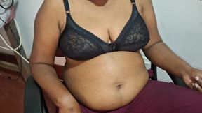 Stunning Asian Milf who can FUCK me