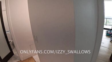 Big booty white girl loves riding dick