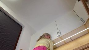 College Girl in a Mini Skirt Shows Off Her Long Legs and Flirty Style!