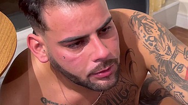 Tomou galha da namorada, e veio afogar as magoas sentando no meu pau