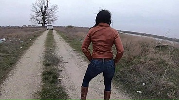Beautiful Sugar Babe Tight Jeans Teasing and Kinky milF games with mega orgasm in bathtub at home while Smoking