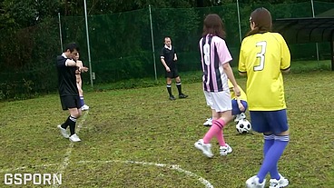 Female Tokyo soccer team of sexies japaneses teens has hot sex training