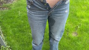 Wetting my jeans so desperate