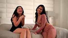 Hot beauties Queenie Sateen & Jane Wilde have a voluptuous trib sesh