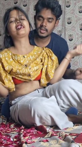 Sweetsex2001i was mopping the house, I was on the boss and my back was hurting a lot, sir, it felt very good now.   Clip 1