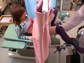 Stunning 18YO Japa cutie&#039;s amateur creampie debut