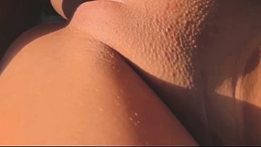TRANSEI COM MINHA NAMORADA NA FRENTE DE TODO MUNDO NA PISCINA DO CONDOM&Iacute_NIO - COMPLETO NO RED