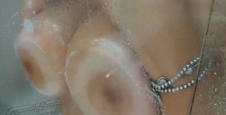 Fetish of The Friday boobs and butt against the glass in the shower