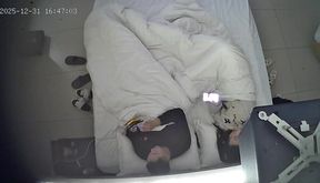 流出酒店上帝視角偷拍 胖叔和年輕小情人跨年炮連續入住5天有空就幹