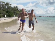 GAYWIRE - Trevor Laster Gets Good Pump On The Beach With Wesley Woods