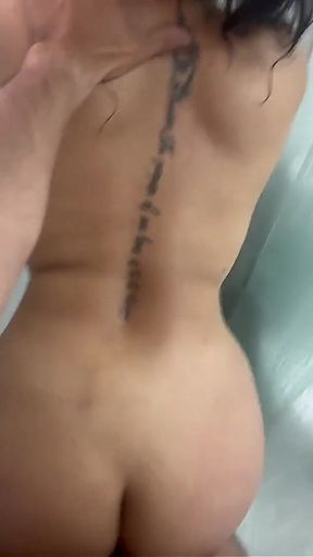 POV - Colombian Amateur Couple Has Fast Sex in the Shower