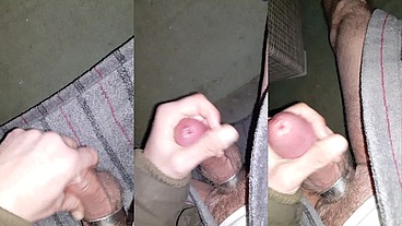 Bi-sexueller m4rkus77 wichst und melkt seine Spermaladung auf der Terrasse am Parkrand ab