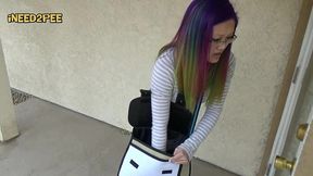 asian girl pees her skintight jeans omoraashi