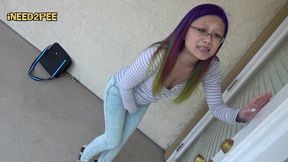 asian girl pees her skintight jeans omoraashi