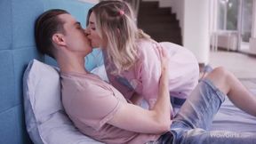 Gorgeous teen pornstar Eva Elfie mind-blowing sex