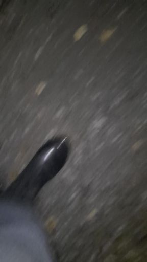 Rubberboots walking
