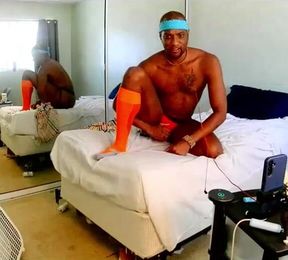 Kennie Jai Jerks and Shoots!