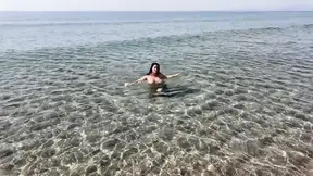Hot MILF wife cheats on hubby with outdoor blowjob