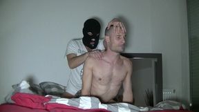 salope style minet se fait doser par un mec masque car hetero avec une grsose...