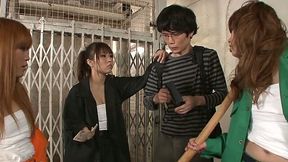 Japanese bitchie sluts make nerdy dude jizz by sucking his lollicock