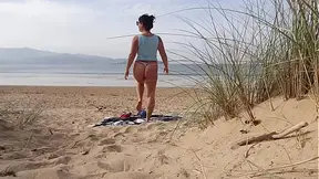 Curvy MILF shows off her beach body while exercising