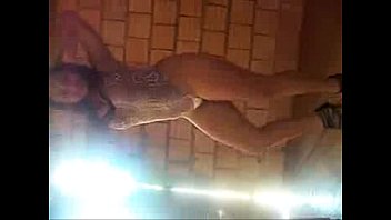 Leidiane Fazendo a Posi&ccedil_&atilde_o da r&atilde_