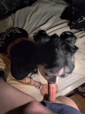 Cheating wife gets an accidental creampie while talking on the phone with a goth