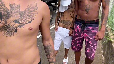 Maloca de sao paulo estava perdido na rua e encontrou dois dotados para ajudar a se encontrar e aconteceu isso - Maloca from Sao Paulo was lost on the street and found two gifted people to help find