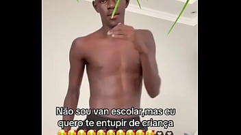 Neg&atilde_o passa a mamba negra na branquinha e deixa ela torta