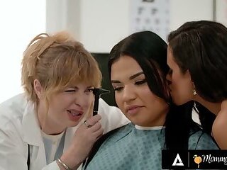 MOMMY'S GIRL - Naughty Babe Summer Col Seduces Stepmom Penny Barber During Her Medical Exam